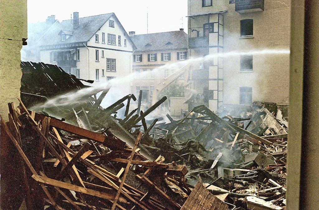 Im Juli 1984 zerstört eine Gasexplosion ein Laborgebäude der Fachhochschule für Technik in der Neckarstraße. Foto: EZ-Archiv - EZ-Archiv