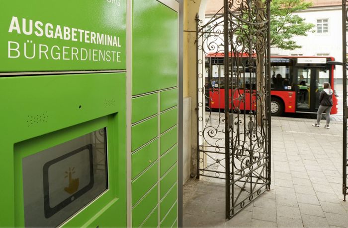 Bürgerservice  in Stuttgart: Ausweise soll es bald an Schaltern geben