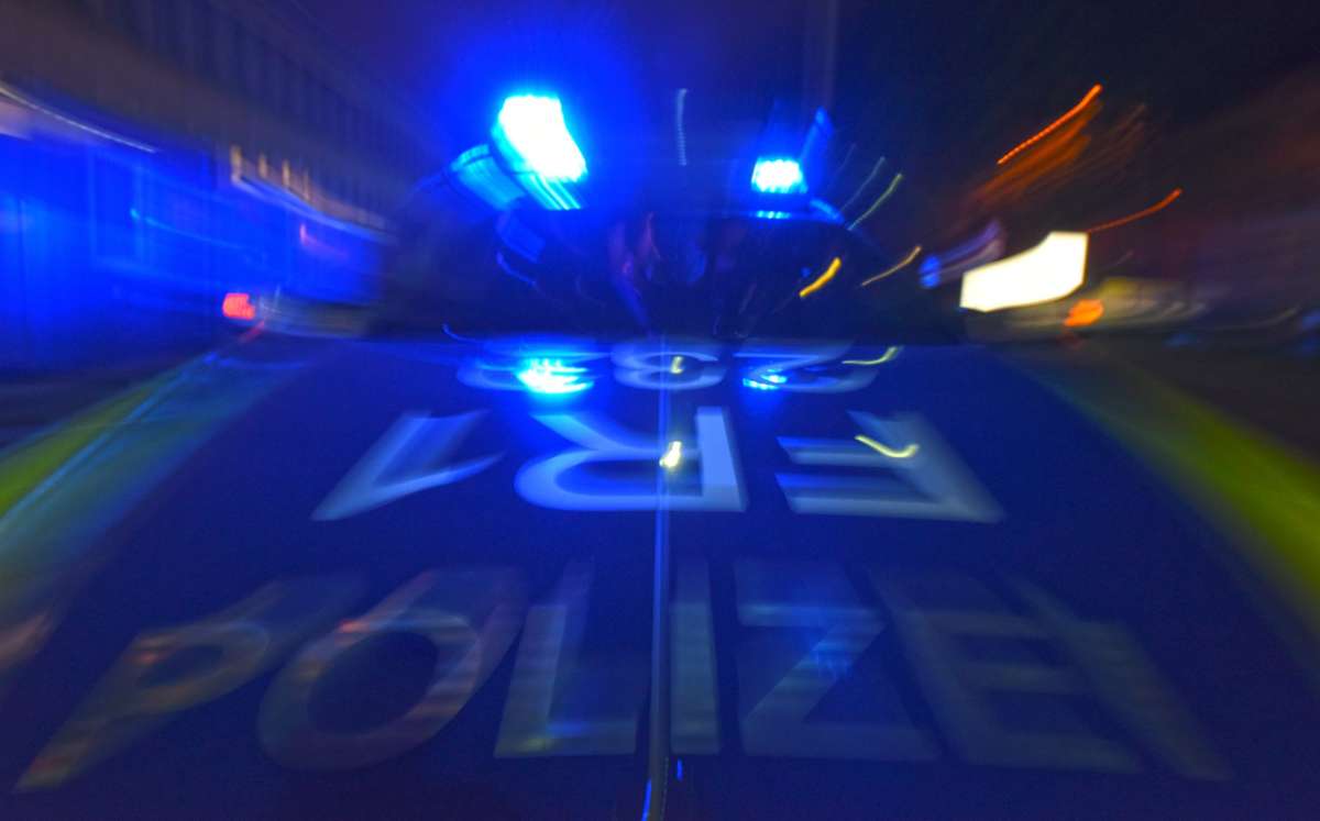 Verkehrskontrolle in Kirchheim: Jugendlicher fährt viel zu schnell – Polizei findet Drogen im Fahrzeug