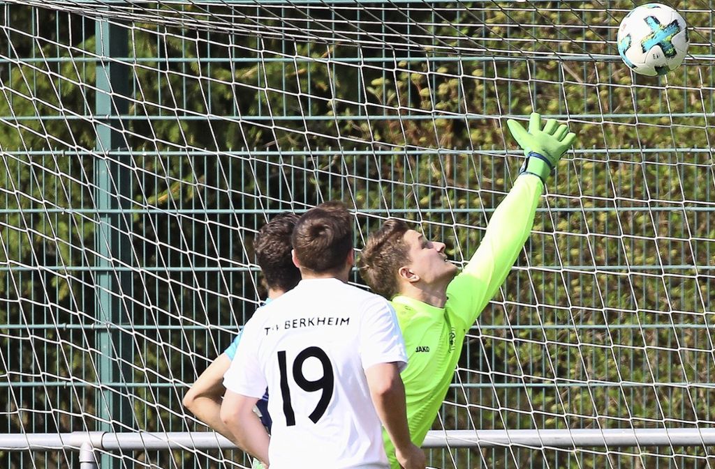 TSV Berkheim gewinnt 3:0 gegen Oberesslingen/Zell – Glaube an Klassenerhalt: „Ein Sieg der Mannschaft“