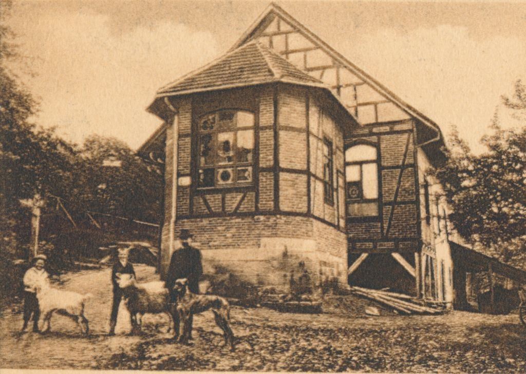 Das Gasthaus zur Krone in Liebersbronn als Postkartenmotiv (aufgenommen zwischen 1913 und 1920). Quelle: Stadtarchiv