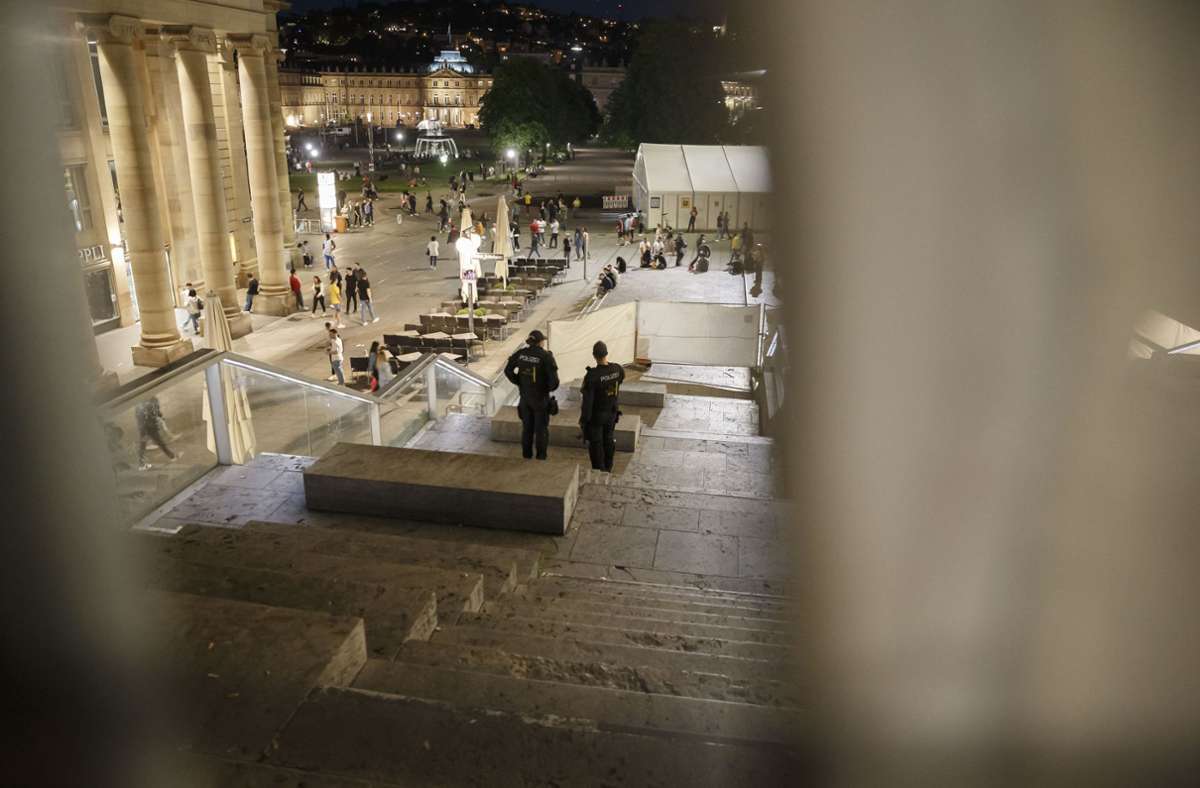 Nach den Konflikten Ende Mai sperrte die Stadt die Treppe am Schlossplatz. Foto: Lichtgut/Julian Rettig