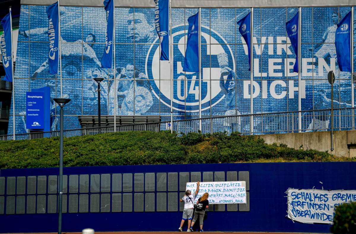 FC Schalke 04: 40 Millionen Euro:  NRW-Landesregierung  bürgt laut Bericht für S04