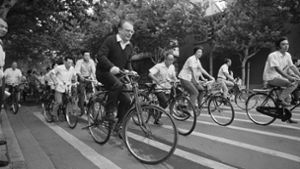 Als Lothar Späth in Shanghai aufs Fahrrad stieg