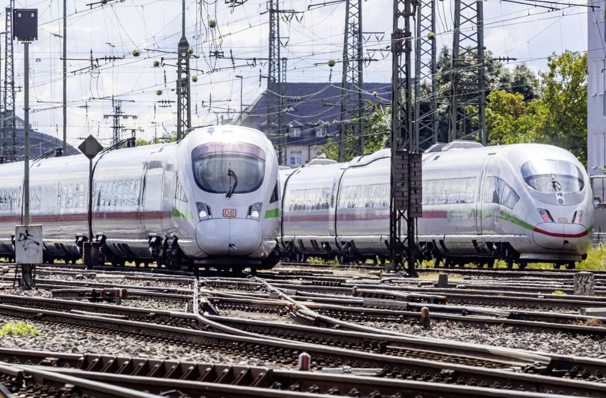 Bei der Vorstellung ihres neuen Fahrplans für 2023 hat die Deutsche Bahn bessere ICE-Verbindungen angekündigt (Archivbild). Foto: imago/Arnulf Hettrich
