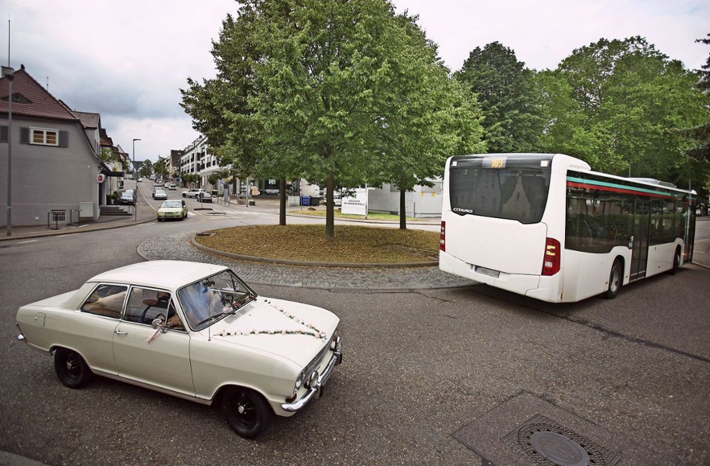 Kreisverkehre sind funktional mit Bäumen gestaltet: Kreisverkehre in Esslingen und ihre Gestaltung