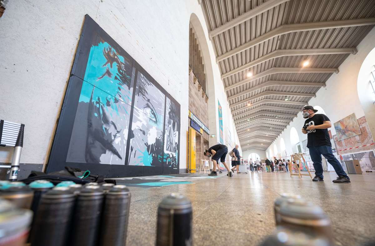 Graffiti in Stuttgart: Dutzende Sprayer verwandeln Bonatzbau in Galerie