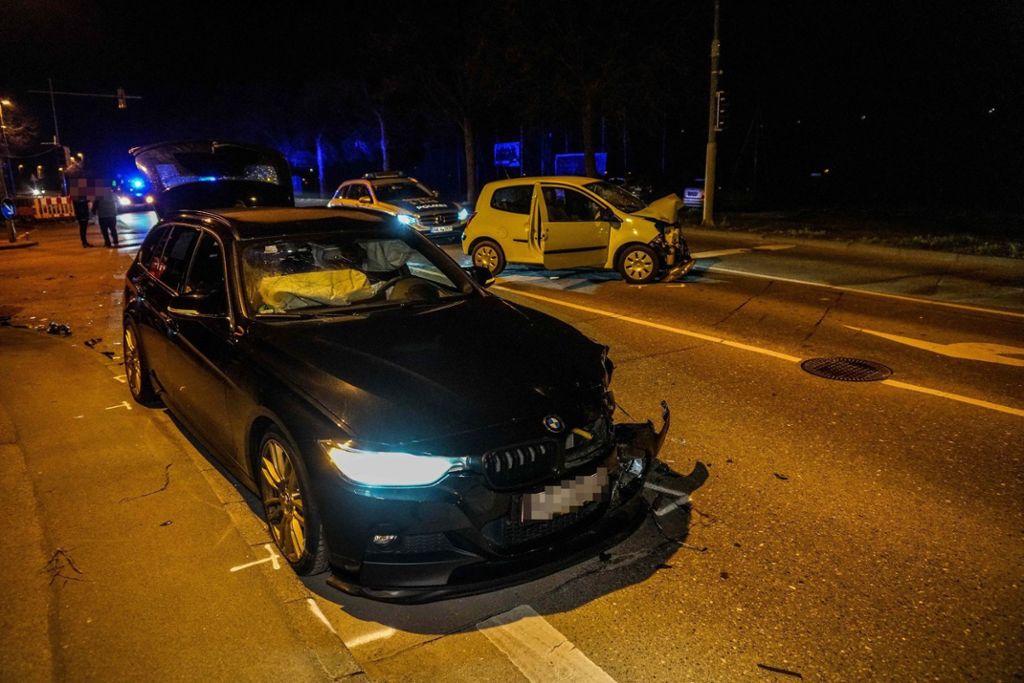 7.4.2019 Bei einem Unfall an einer Kreuzung in Kirchheim gab es mehrere Verletzte.