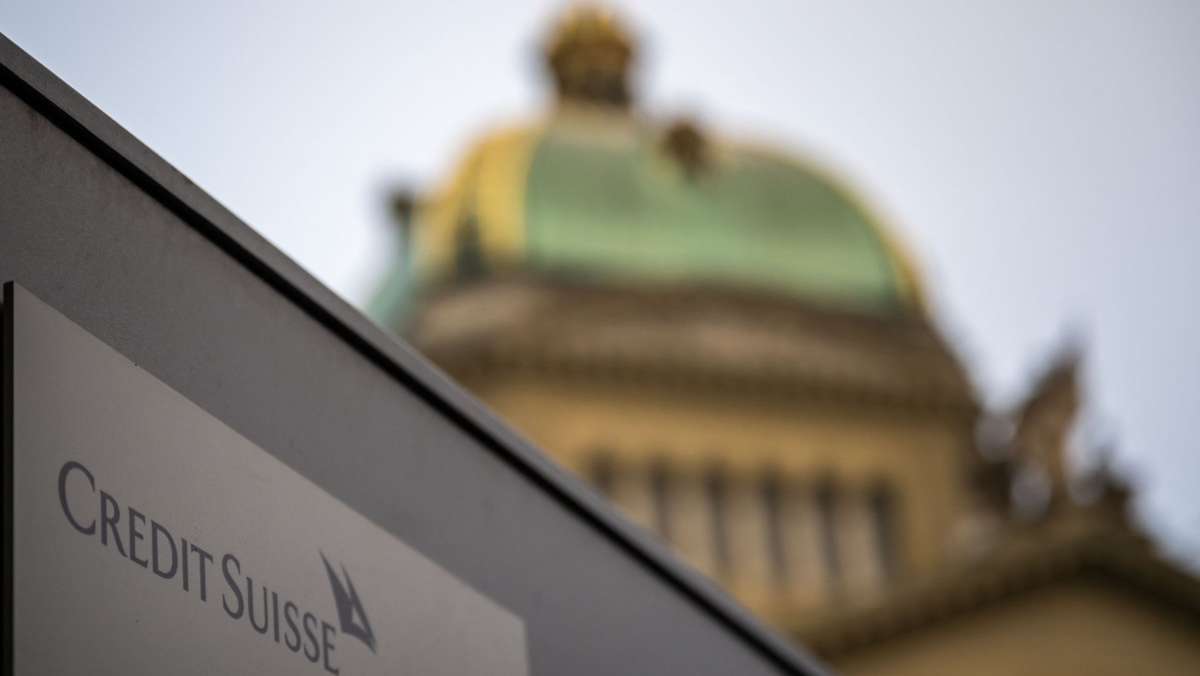 Bankenkrise in der Schweiz: UBS übernimmt Credit Suisse