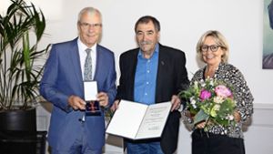 Ulrich Fehrlen bekommt das Bundesverdienstkreuz am Bande