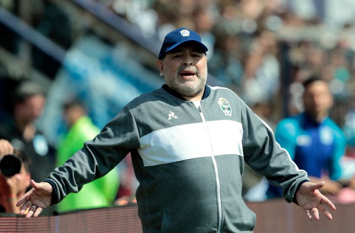 Diego Maradona: Blutgerinnsel im Hirn –   Operation bei Argentiniens Fußball-Idol