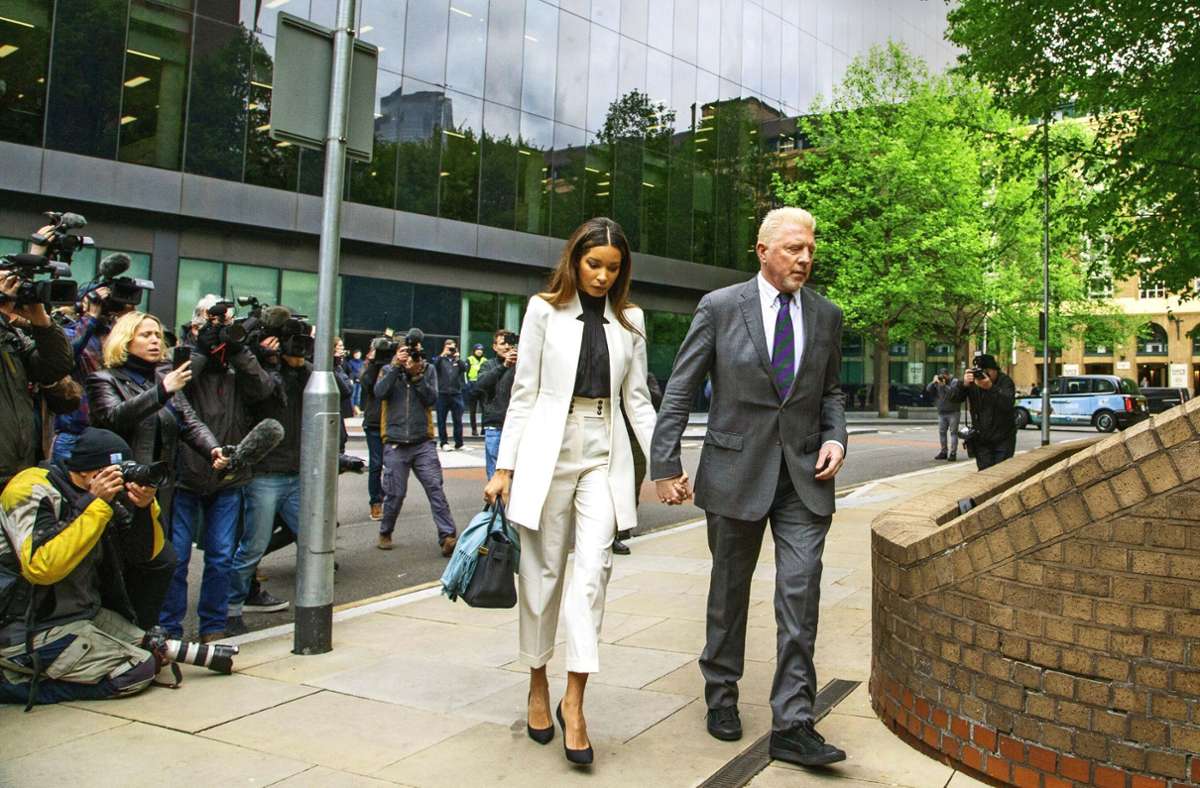 Boris Becker und seine Partnerin Lilian de Carvalho Monteiro auf dem Weg ins Gericht. Foto: Imago//Tayfun Salci