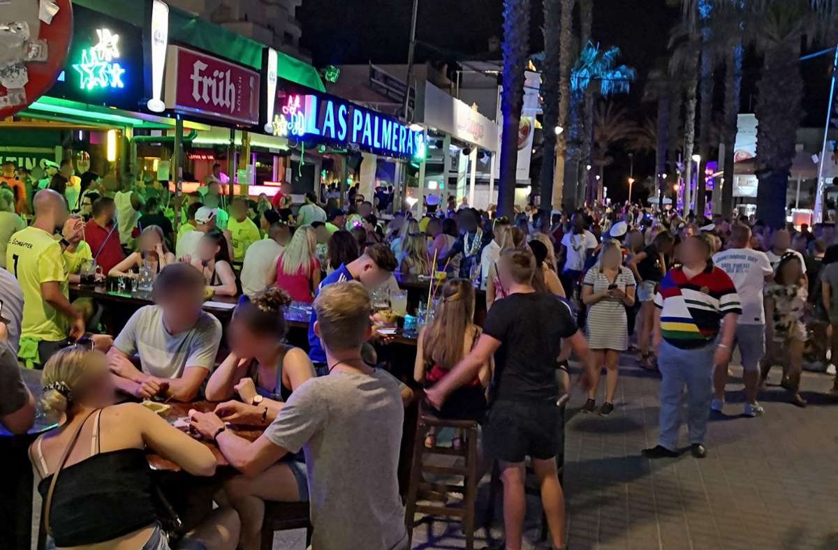 Corona-Pandemie: Ballermann-Party ohne Schutzmaßnahmen schockiert Mallorca