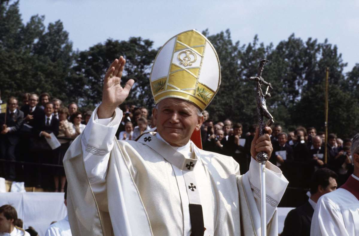 Hat Papst Johannes Paul II. sexuellen Kindesmissbrauch vertuscht?