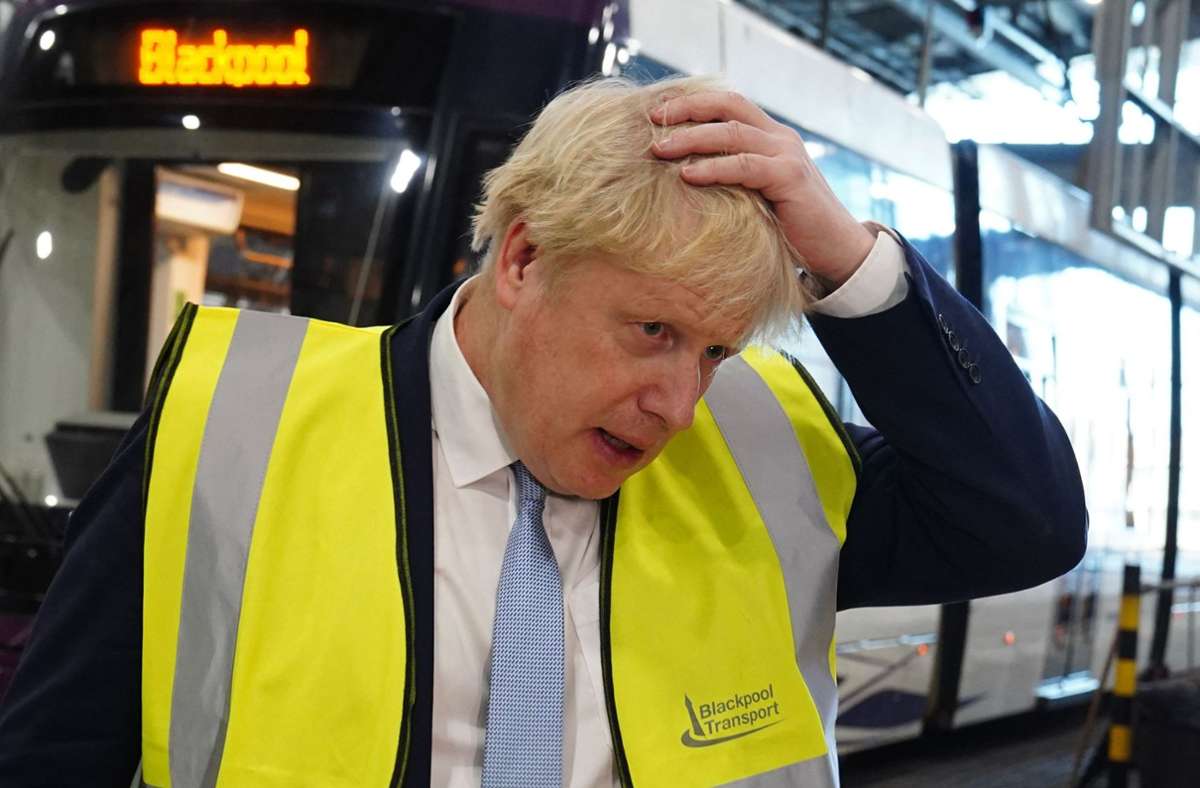 Boris Johnson unter Druck: Vier hochrangige Mitarbeiter vom britischen Premier  treten zurück
