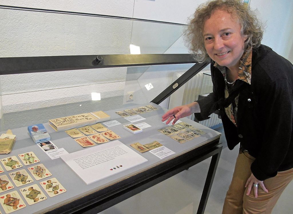 LEINFELDEN-ECHTERDINGEN:  Spielkartenmuseum zeigt Ausstellung zu religiösen Motiven auf Spielkarten: Teufelszeug oder Erbauung?