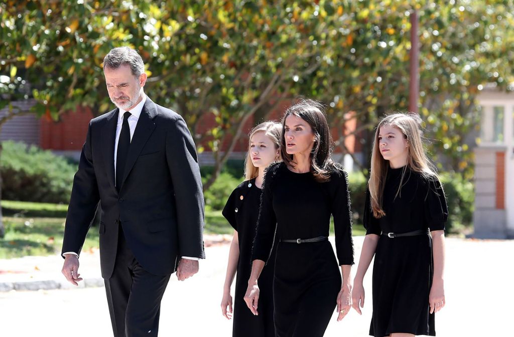 Spanien gedenkt seiner Corona-Opfer: Die Königsfamilie trägt  Trauer  – Prinzessinnen rühren Landsleute