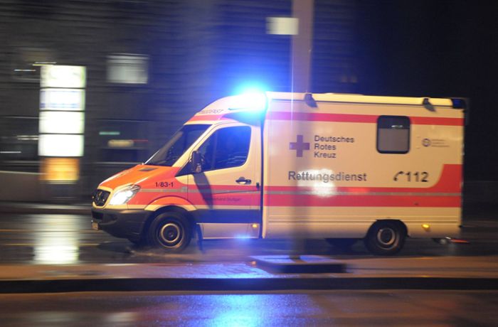 Unfall im Rhein-Neckar-Kreis: 18-jähriger Motorradfahrer kollidiert mit Auto und verletzt sich schwer