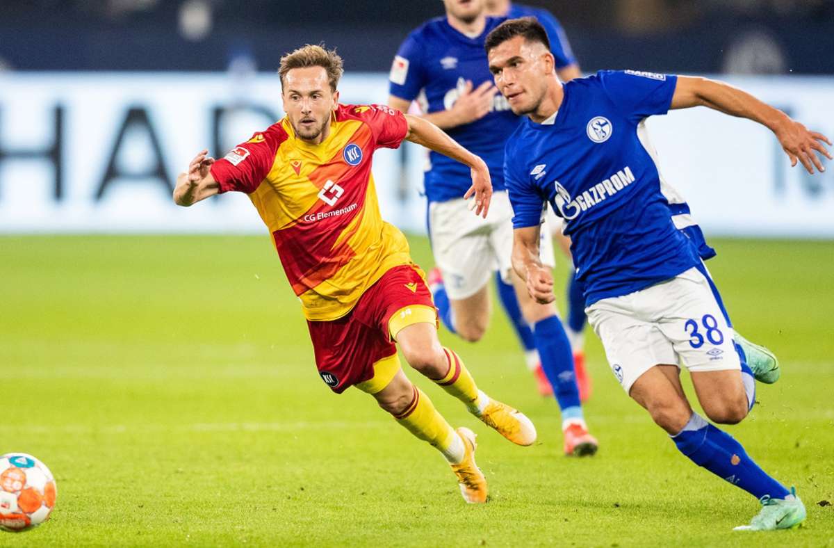 Zweite Bundesliga: Karlsruher SC gewinnt in Überzahl gegen Schalke 04