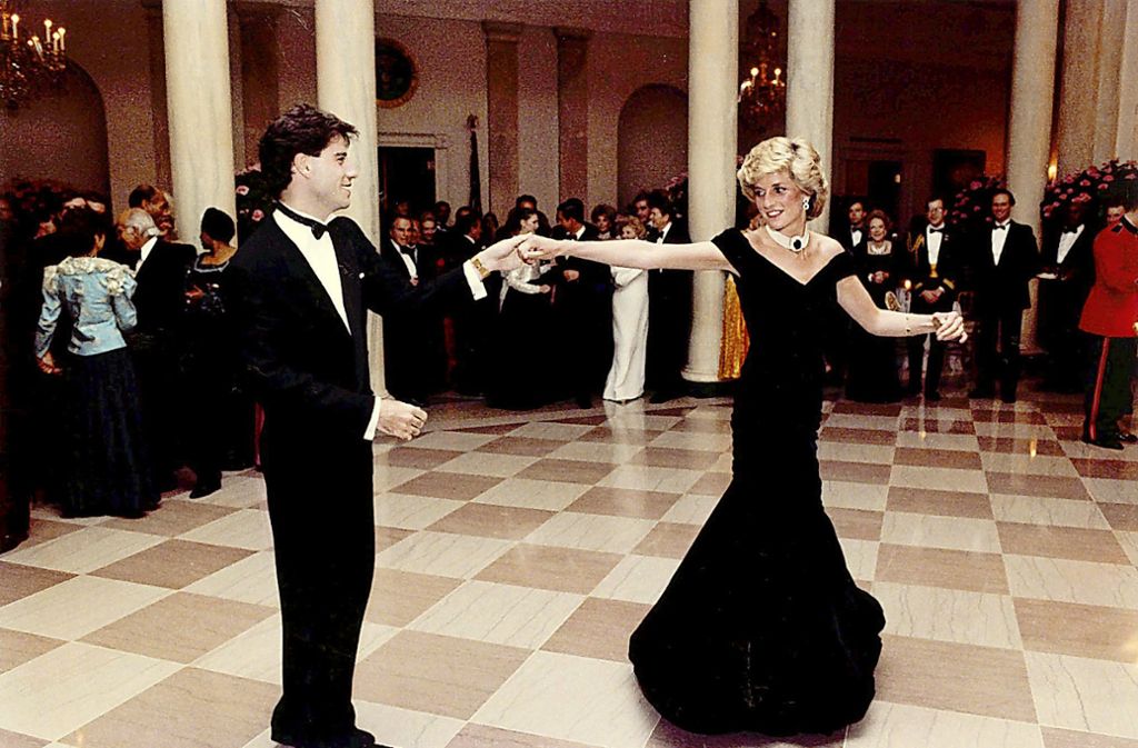 Auktion in London: Kleid von Diana findet doch noch einen Käufer