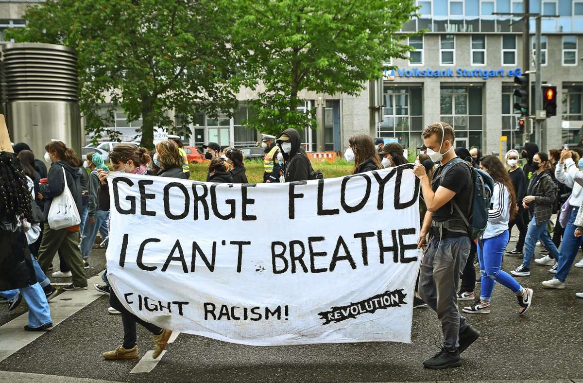 Erinnerung  an den getöteten US-Amerikaner George Floyd: die zweite Demo der Black Community Foundation in Stuttgart.