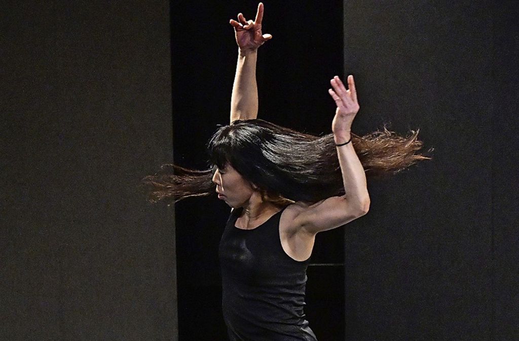 Die japanische Tänzerin und Choreografin Sawako Nunotani setzt auf die Atmosphäre der Orte: Sawako Nunotanis bewegte Bilderwelten