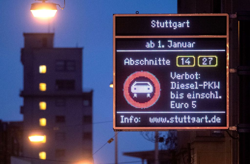 Streckenbezogenes Diesel-Fahrverbot in Stuttgart: Stadt und Polizei starten Kontrollen