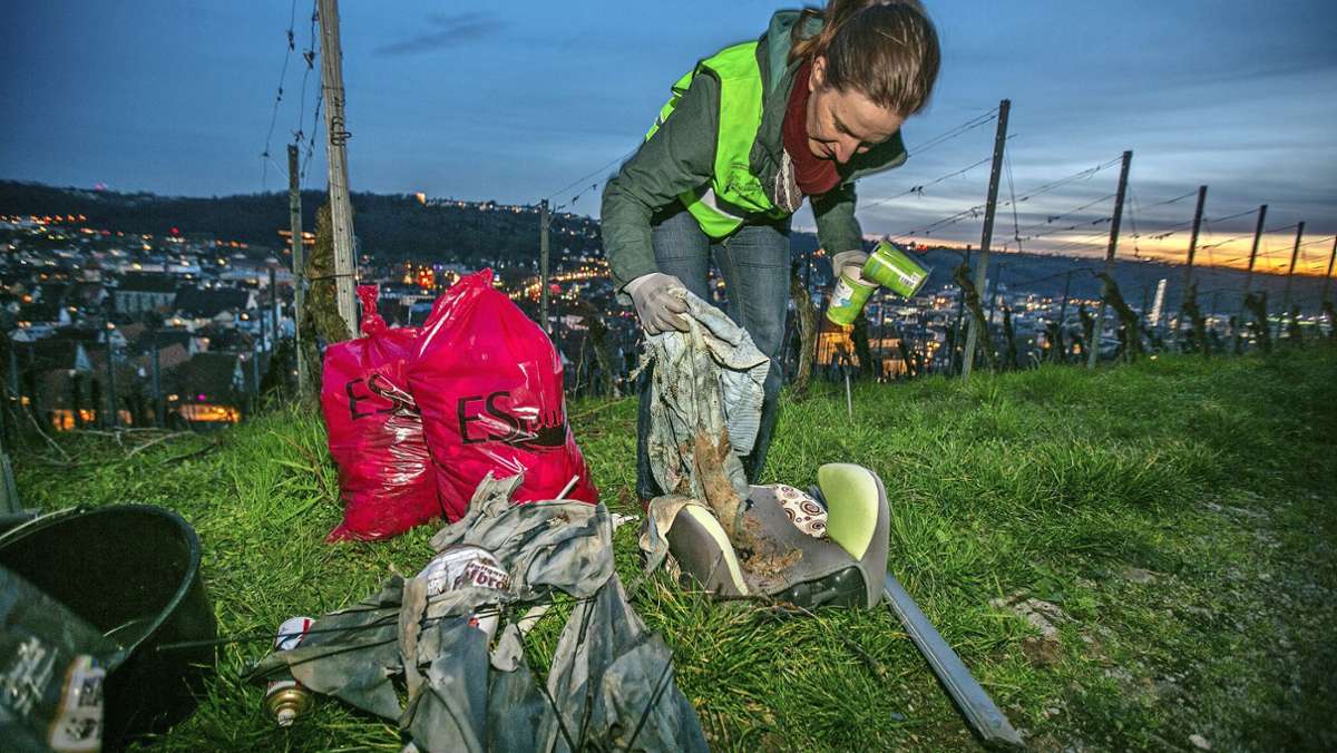 Illegaler Müll in Esslingen: Müllsammler auf der Esslinger Burg unterwegs
