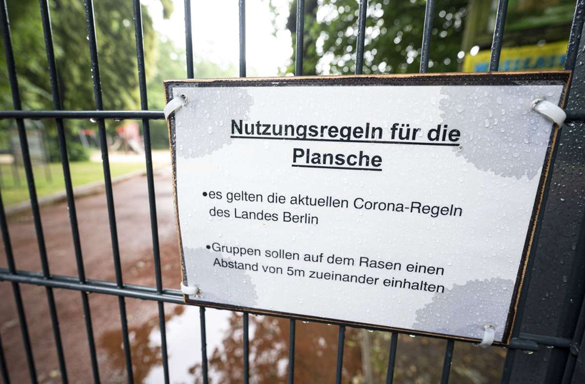 Vorfall in Berlin: Prozess um nackte Brüste auf einem Wasserspielplatz