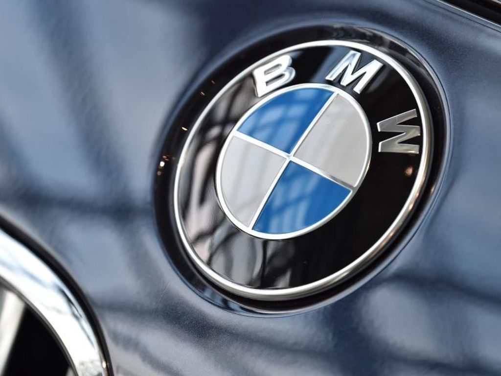 Die Polizei sucht Zeugen: Dunkler BMW mit ES-Kennzeichen gesucht