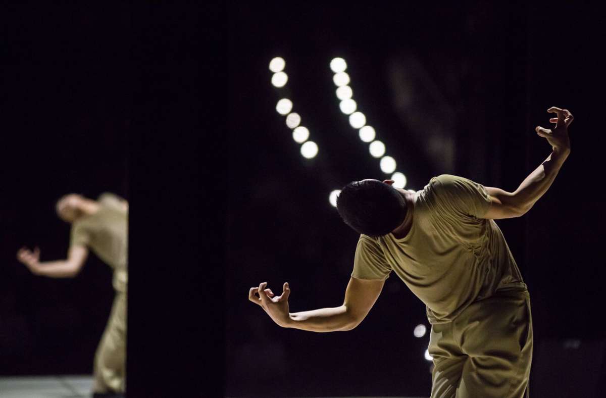 Marco Goecke schuf wichtige Stücke für Gauthier Dance wie die Coronaproduktion „Lieben Sie Gershwin?“. Foto: Gauthier Dance/Jeanette Bak