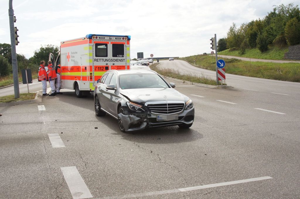 Am Samstagnachmittag hat es in Nürtingen einen Unfall mit zwei Fahrzeugen gegeben.