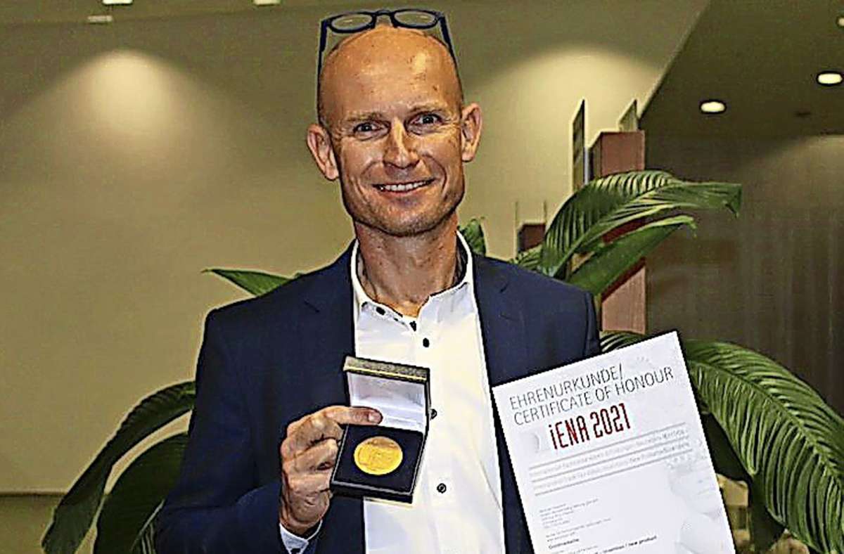 Golftrolley mit Besonderheiten: Stuttgarter Tüftler gewinnt Goldmedaille