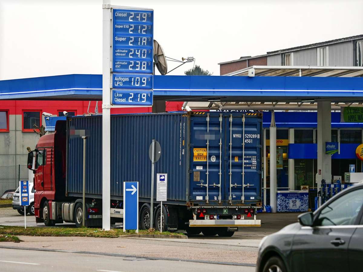 Folgen der  Spritpreise im Kreis Ludwigsburg: Existenzsorgen in der Transportbranche