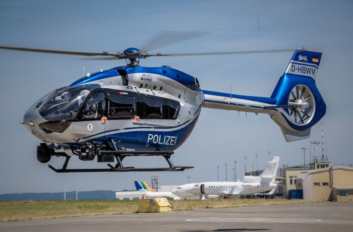 Einsatz in Schorndorf: Hubschrauberbesatzung findet unterkühlten Senioren