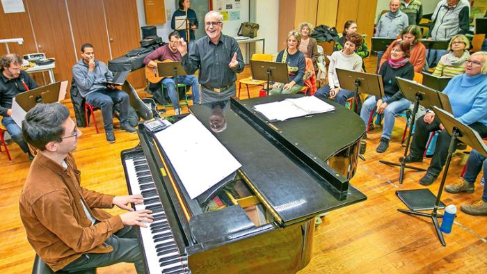 Plochinger Chorleiter Hans-Günther Driess: Mit jeder Faser die  Lust an der Musik leben