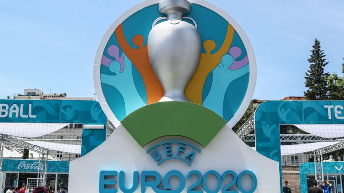 UEFA erklärt sich und taucht Logo in Regenbogenfarben
