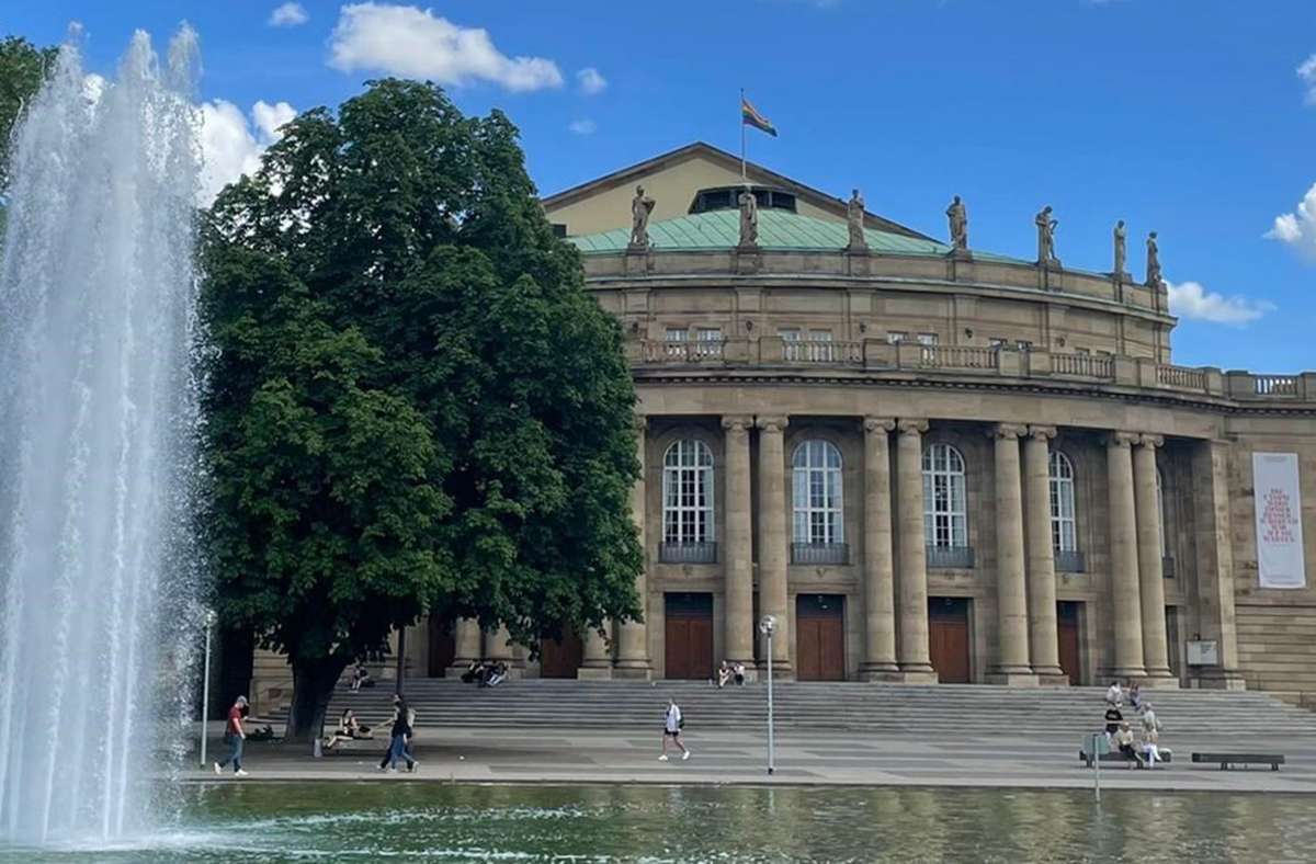 Regenbogen-Fahnen in  Stuttgart: Mehrheit des Gemeinderats stellt sich gegen OB Nopper