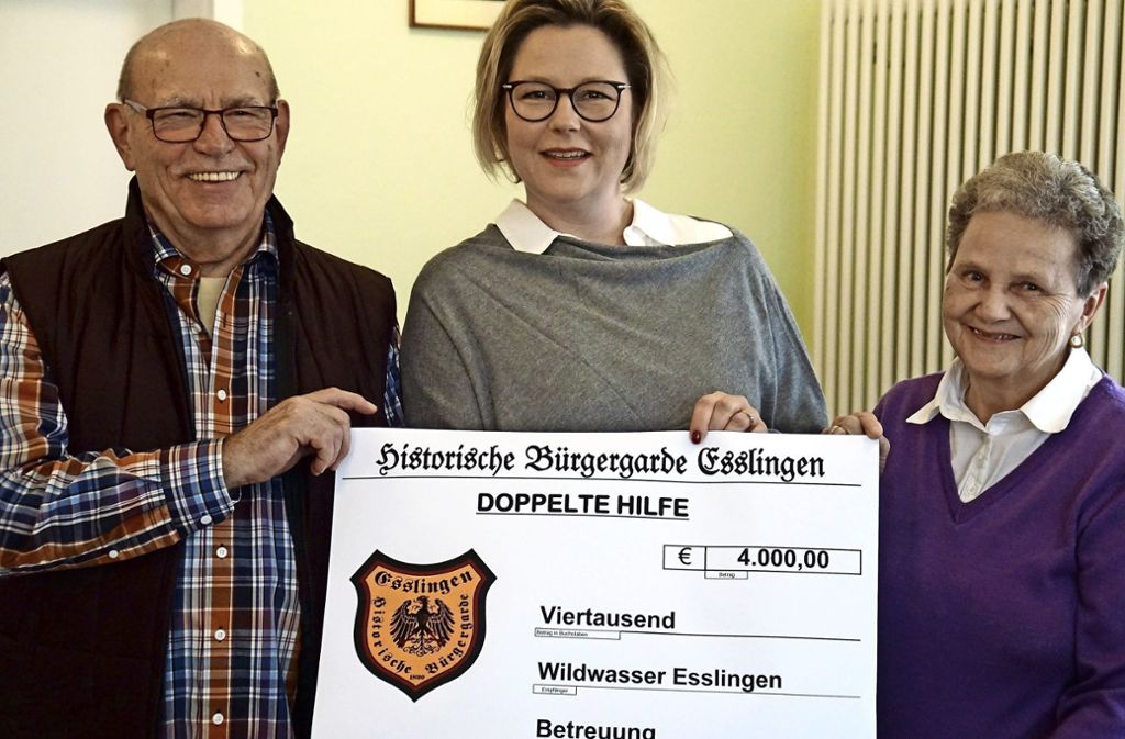 Esslingen: Aktion „Doppelte Hilfe“ der Bürgergarde: Socken für guten Zweck – Aktion „Doppelte Hilfe“ der Bürgergarde
