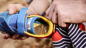 Warum haben Kinder immer so viel Sand in den Schuhen?