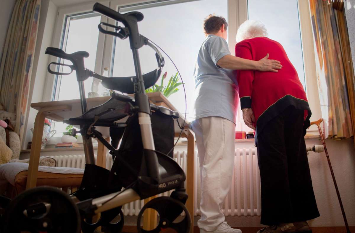 Barmer Pflegereport 2020: Hohe Ausfallzahlen belasten Altenpflege