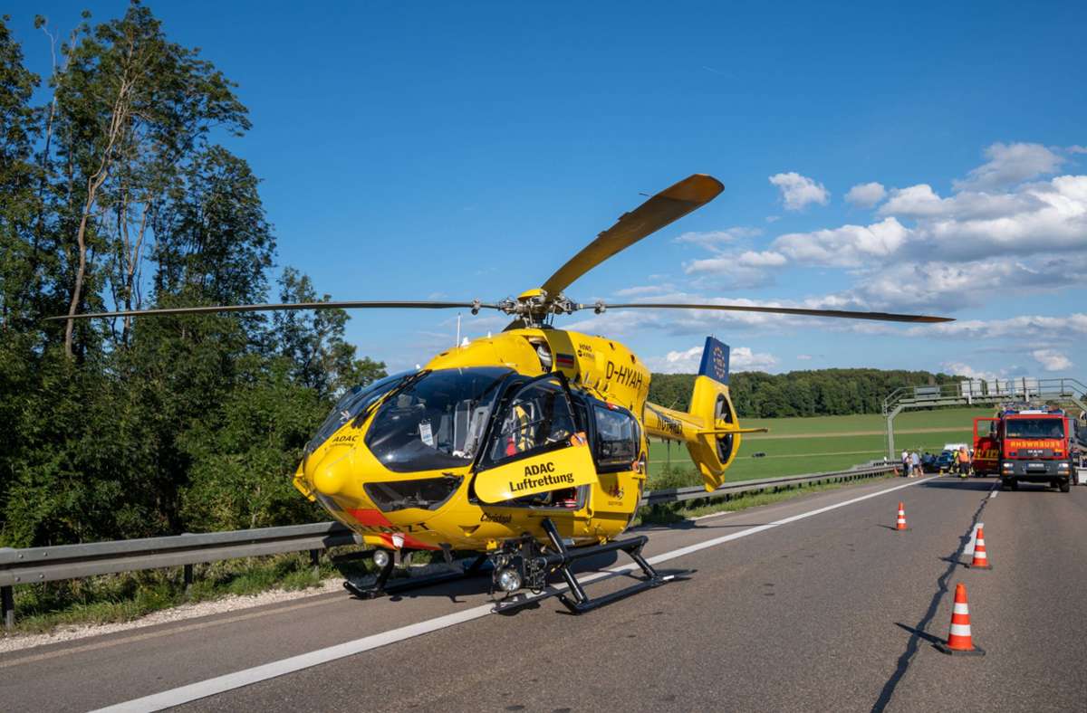 A8 von München nach Stuttgart: Vollsperrung nach Unfall – Helikopter im Einsatz