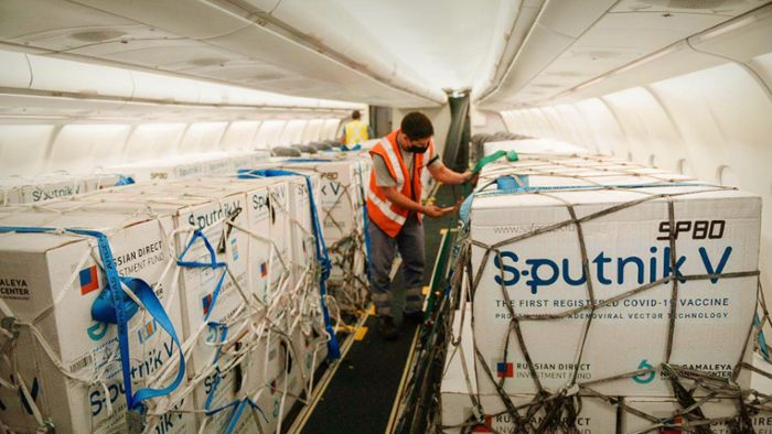 Flugpassagiere machen Platz für Impfstoff