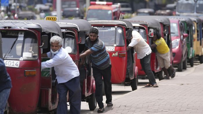 Sri Lanka beschränkt Benzin und Diesel