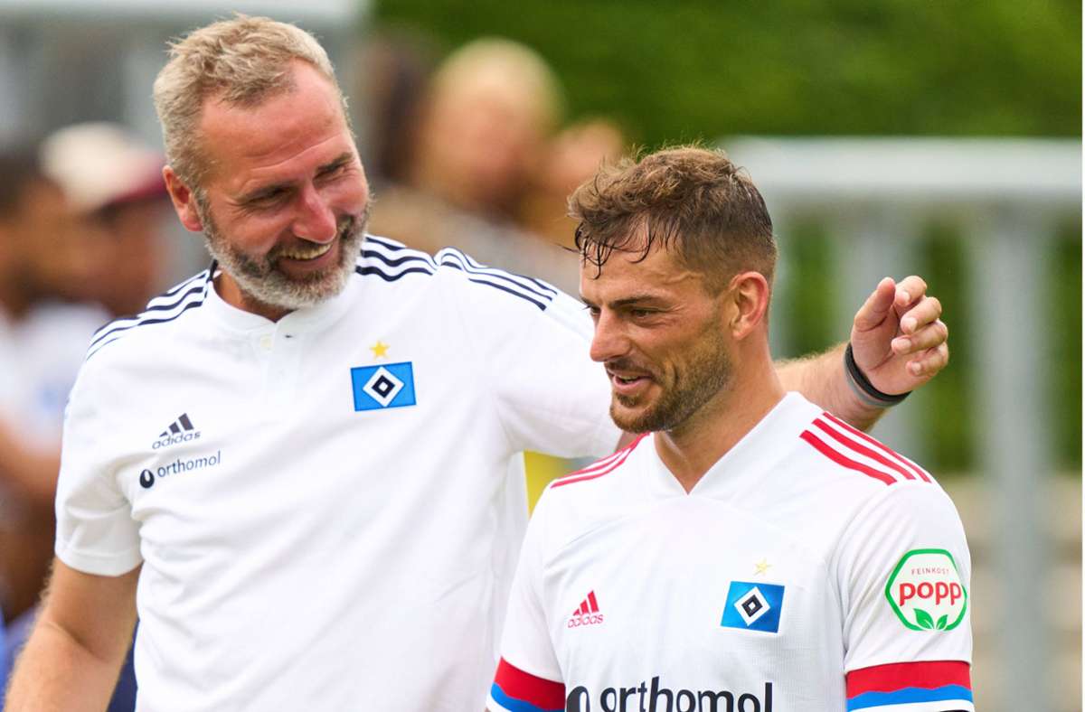 Tim Walter (li.) und Tim Leibold: zwei ehemalige Stuttgarter beim Hamburger SV. Foto: imago/ActionPictures