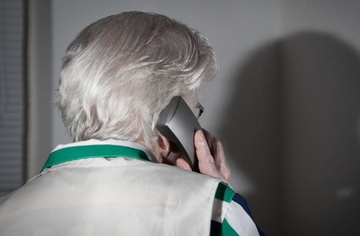 Schockanruf im Kreis Esslingen: Telefonbetrüger bringen Seniorin um mehrere tausend Euro