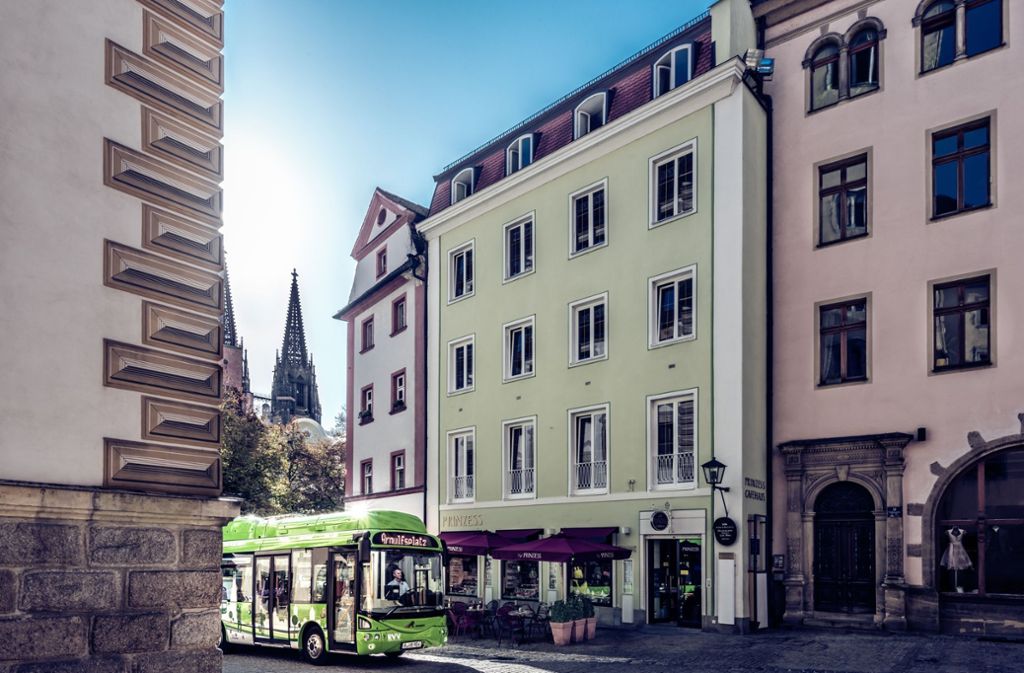 Esslinger Initiative Altstadtbus übergibt 700 Unterschriften