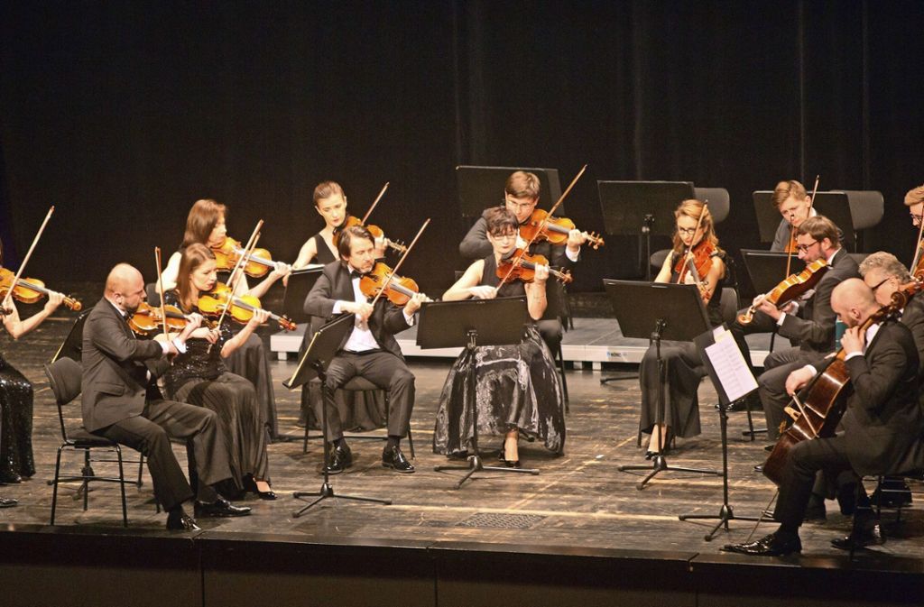 Sinfonietta Cracovia aus Krakau und die Geigerin Yi-Jia Susanne Hou bestreiten das letzte Meisterkonzert der Saison: Technisch makelloses Konzert