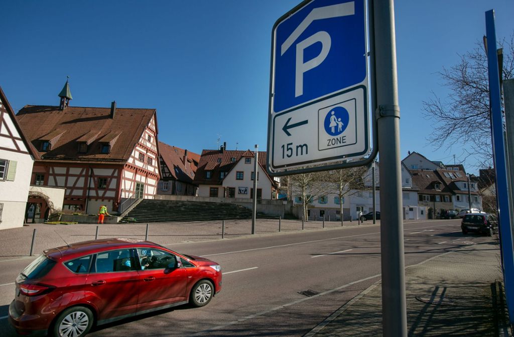 Wer in Plochingen einkauft, bekommt  beim  Parken oder Busfahren  50 Cent oder einen Euro zurück: Ein Chip soll die Kunden binden