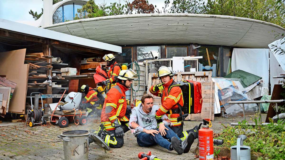 Rettungskräfte üben im Naturtheater Stetten: Katastrophenschutzübung mit Kunstblut und Schminke